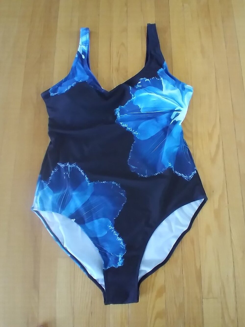 New Elegant One piece Swimsuit, Made in Europe, Size -XXL